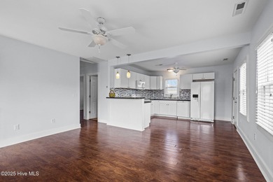 BEST PRICE EVER!!!! NOW JUST $699,500!!! RARELY AVAILABLE!! Cute - photo 14