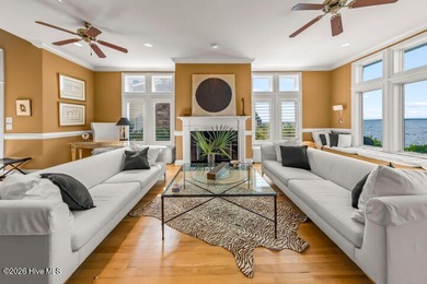 This amazingly luxurious three-bedroom townhome is set for - photo 14