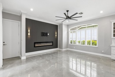 Welcome to The Versalles, one of the most desirable models in - photo 14