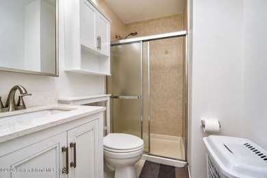 Welcome to 86 Burke Ave prime location beautiful townhouse - photo 14