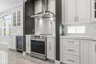 Welcome to The Versalles, one of the most desirable models in - photo 21