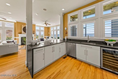 This amazingly luxurious three-bedroom townhome is set for - photo 22