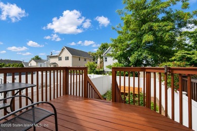 Welcome to 86 Burke Ave prime location beautiful townhouse - photo 25