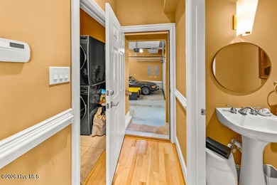 This amazingly luxurious three-bedroom townhome is set for - photo 29