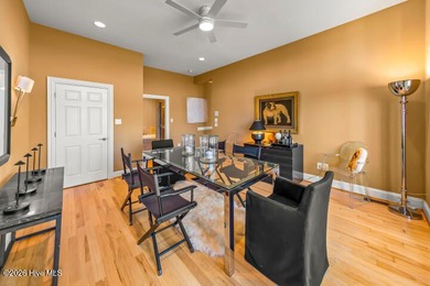This amazingly luxurious three-bedroom townhome is set for - photo 37