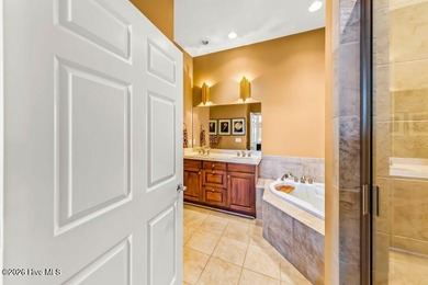 This amazingly luxurious three-bedroom townhome is set for - photo 39
