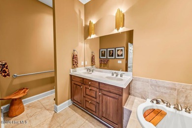 This amazingly luxurious three-bedroom townhome is set for - photo 40