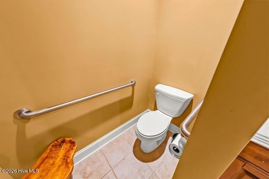 This amazingly luxurious three-bedroom townhome is set for - photo 42