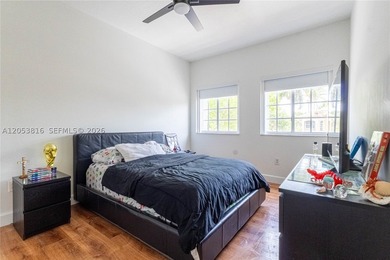 Welcome to this impressive 5-bedroom, 3-bathroom home located in - photo 44