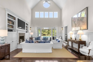 Set on a quiet private block in the heart of Water Mill, this - photo 4