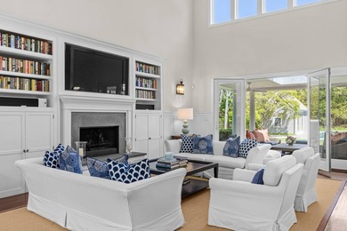 Set on a quiet private block in the heart of Water Mill, this - photo 5