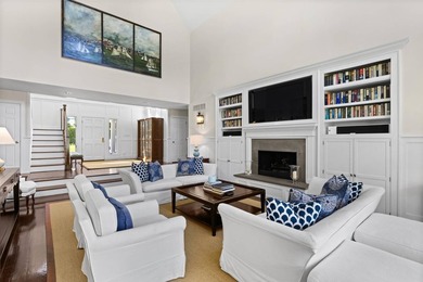 Set on a quiet private block in the heart of Water Mill, this - photo 6