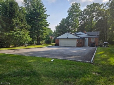** Great property location at Corner Lot from Cul-De-Sac and - photo 3