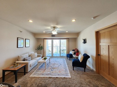 ENJOY THE COMFORT AND CONVENIENCE OF CONDO LIVING IN THIS BRIGHT - photo 5