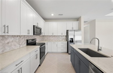 This stunning Mystique Home on the Golf Course features 3 - photo 23