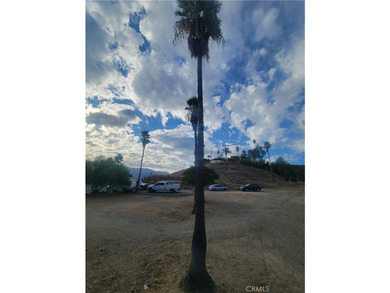 LOCATION ! ! ! Commercial corner lot with lake view. Easy access - photo 7