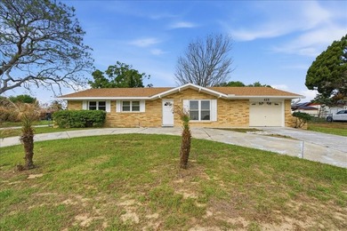 Lake Haines - Polk County Home For Sale in Lake Alfred Florida