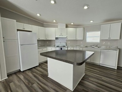 Make your new home in Eastwood Estates, a well-maintained - photo 6