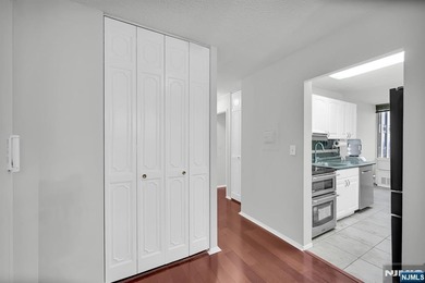 *LUXURY 16TH-FLOOR CONDO* Perched high on the 16th floor of one