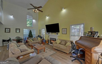 Charming updated waterfront home on Lake Hartwell in Martin, GA! - photo 3