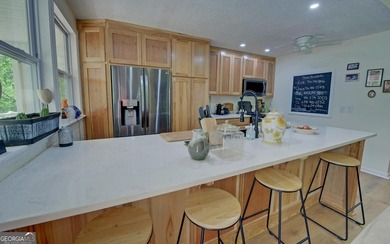 Charming updated waterfront home on Lake Hartwell in Martin, GA! - photo 6