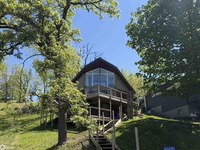 Cozy Lakefront Retreat With Incredible Views and bonus it comes - photo 1