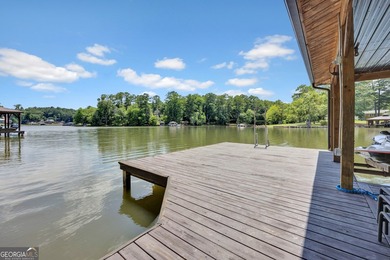 4Bedroom Lakefront Home with rustic charm & modern finishes. - photo 12