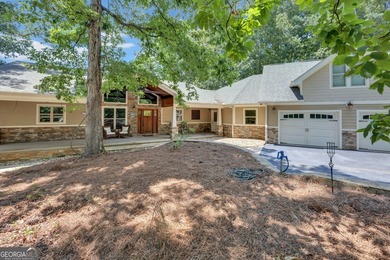 4Bedroom Lakefront Home with rustic charm & modern finishes. - photo 14