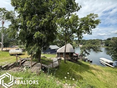 Cozy Lakefront Retreat With Incredible Views and bonus it comes - photo 5