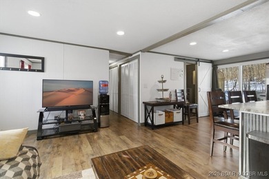 Welcome to this beautifully remodeled 3 bedroom, 2 bathroom - photo 17