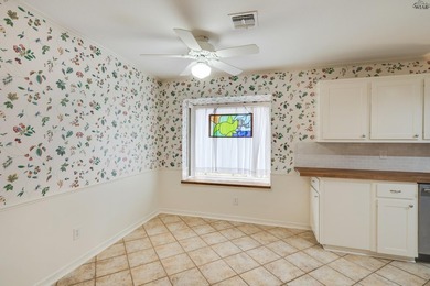 Prime location near MSU & Sikes Lake, with a convenient commute - photo 18