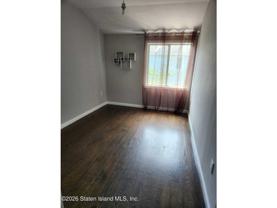 Absolutely beautiful and fully updated townhouse conveniently - photo 22