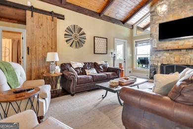 4Bedroom Lakefront Home with rustic charm & modern finishes. - photo 24