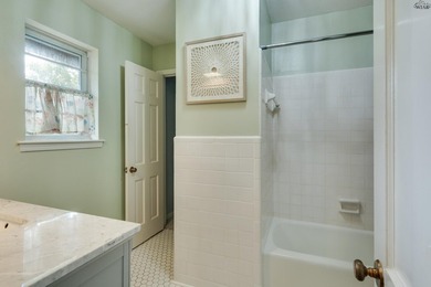 Prime location near MSU & Sikes Lake, with a convenient commute - photo 29