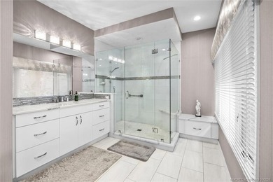 A truly exceptional offering within a secure gated enclave - photo 31