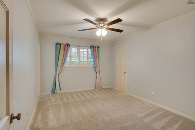 Prime location near MSU & Sikes Lake, with a convenient commute - photo 31