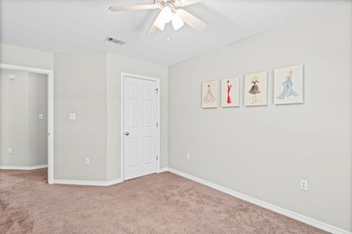 Welcome home to the winning combination of warmth, style, and - photo 33