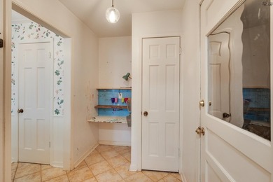 Prime location near MSU & Sikes Lake, with a convenient commute - photo 34