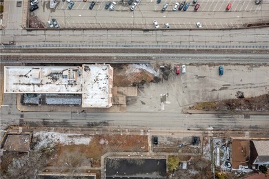 This versatile 40,000 square foot Office/Flex building offers a - photo 5