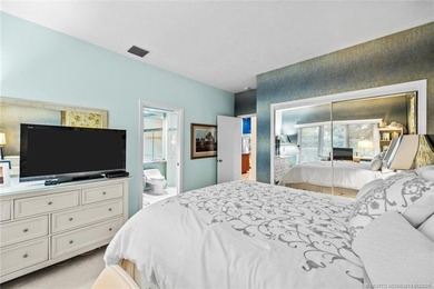 A truly exceptional offering within a secure gated enclave - photo 37