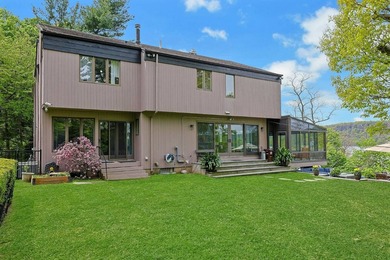 Exclusive New Listing Majestic Hudson River Views: Modern & - photo 3