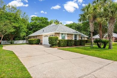 Welcome home to the winning combination of warmth, style, and - photo 44