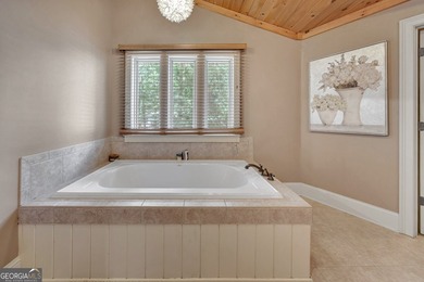 4Bedroom Lakefront Home with rustic charm & modern finishes. - photo 44