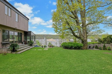 Exclusive New Listing Majestic Hudson River Views: Modern & - photo 4