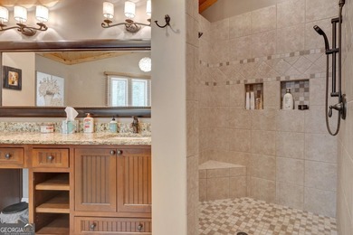 4Bedroom Lakefront Home with rustic charm & modern finishes. - photo 46