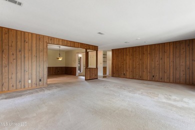 Wow, golf course home on two lots with 367.4 feet on the Pine - photo 3