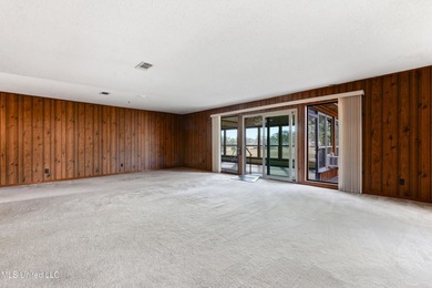 Wow, golf course home on two lots with 367.4 feet on the Pine - photo 4