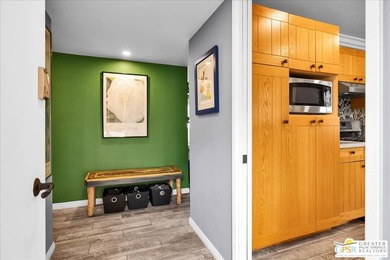 Welcome to Canyon View Condos, an architecturally significant - photo 3