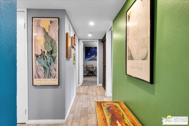 Welcome to Canyon View Condos, an architecturally significant - photo 4