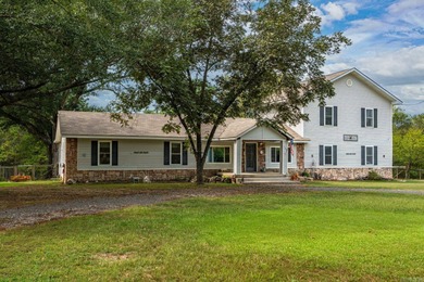 Lake Hamilton Home For Sale in Hot Springs Arkansas